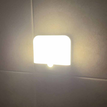 USB Rechargeable PIR Motion Sensor Night Light Bi-Colour Magnetic for Bathroom