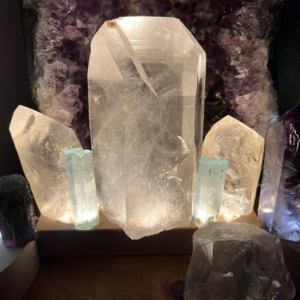 Wooden Light Up Crystal Holder with 3 White LED Lights